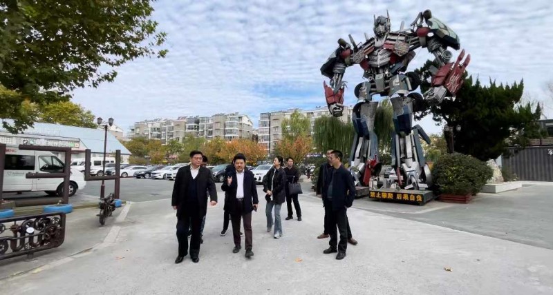 热烈欢迎九江市濂溪区委赵和平书记来杏运注册影视基地交流指导工作